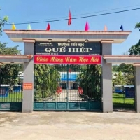 Ban Giám Hiệu trường tiểu học Quế Hiệp